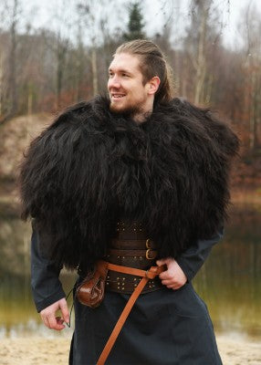 Hartiaturkis “Berserker”, viikinkityylinen turkisviitta