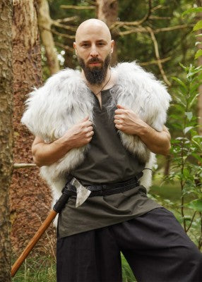 Hartiaturkis “Berserker”, viikinkityylinen turkisviitta