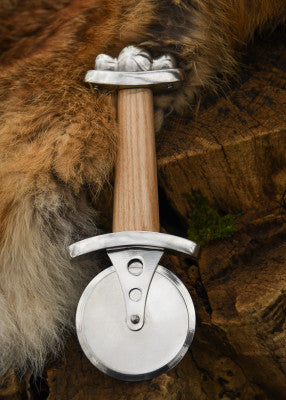 Viikinkimiekka pizzaleikkuri