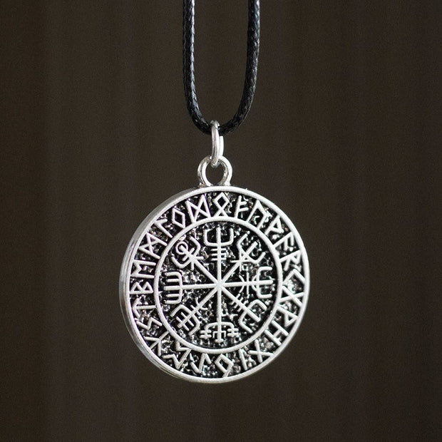 Viikinkiriipus – Vegvisir-kompassi