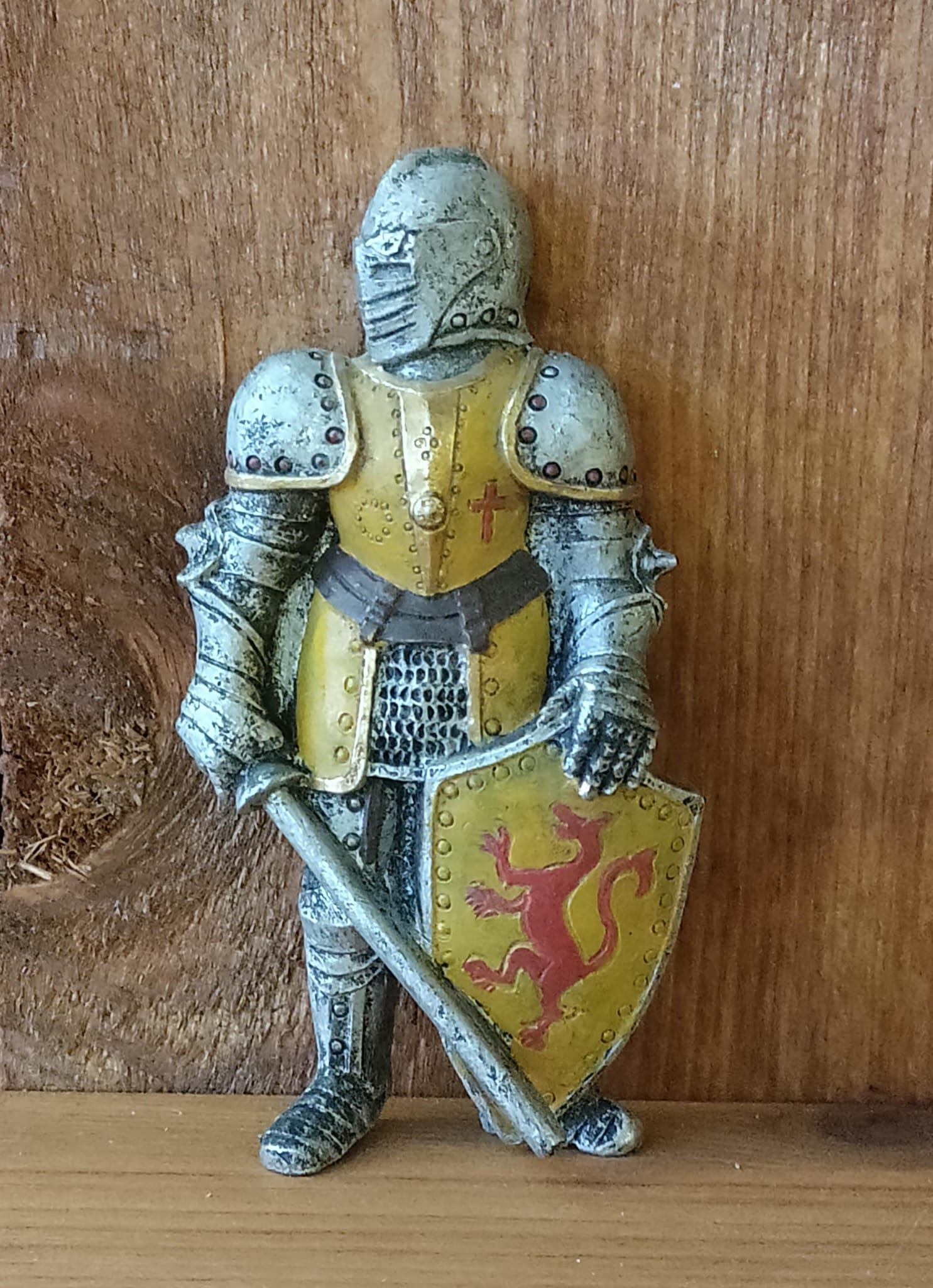 Ritari-jääkaappimagneetti, kuusi erilaista