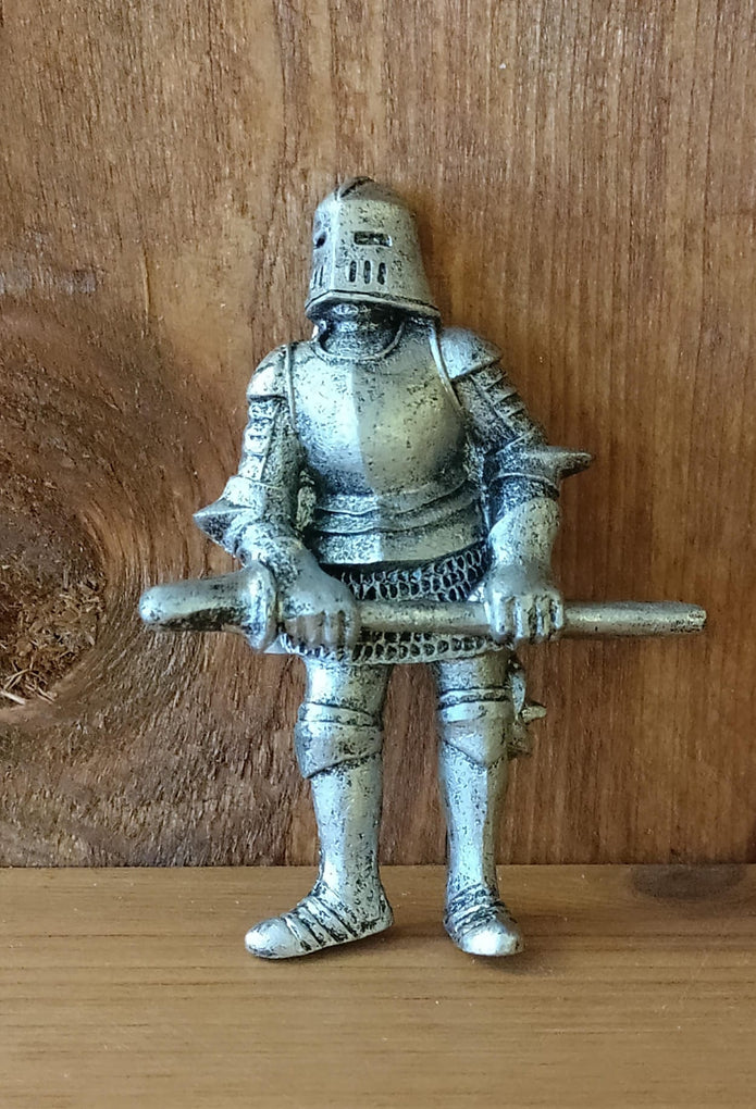 Ritari-jääkaappimagneetti, kuusi erilaista