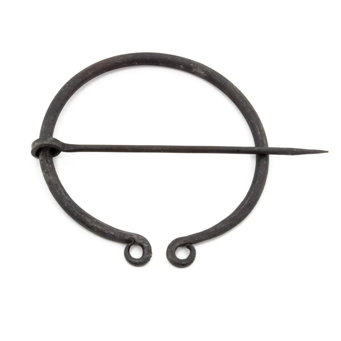Rautainen fibula, 7,5 cm – yksinkertainen ja ajaton
