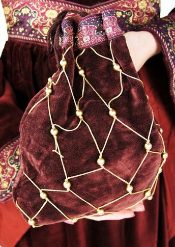 Samettipussukka Relindis, helmikoristein