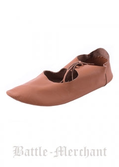 Keskiaikaiset kengät, edessä nyöritys, vaalea nahka