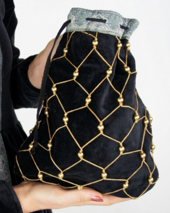 Samettipussukka Relindis, helmikoristein